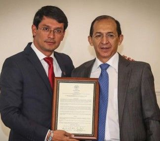 U. de Nariño recibe 50 mil millones de la Gobernación para mejorar infraestructura