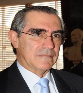 Por motivos de salud, César Vallejo Mejía sale de la rectoría de Unibagué