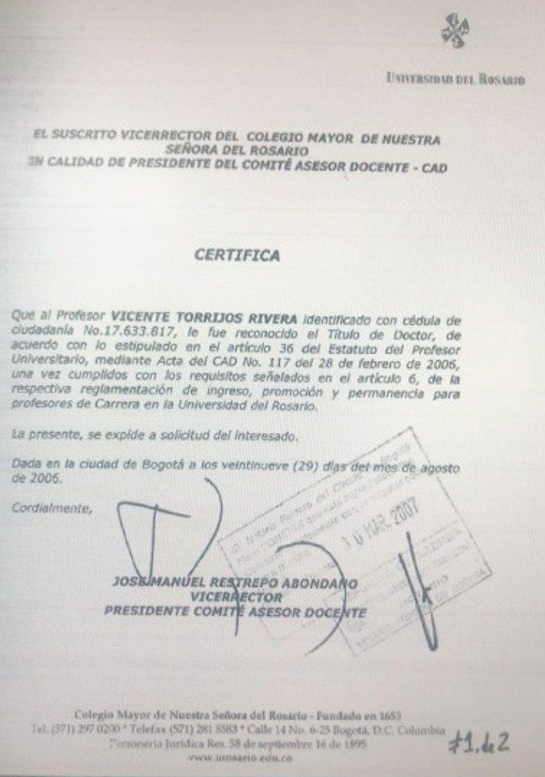 La certificación que muestra que Ministro Restrepo reconoció doctorado de Vicente Torrijos