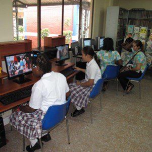 Mineducación ajustará reglamentación de las escuelas normales