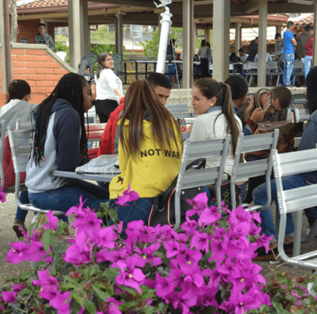 Politécnico Jaime Isaza muestra cómo estudiantes pueden beneficiarse del sector cooperativo