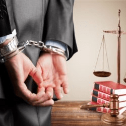 20 mil abogados sancionados cuestionan efectividad de su formación profesional