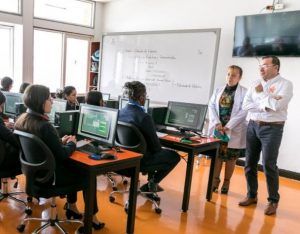 Polémica licitación del SENA supera presupuesto de más de 200 IES del país