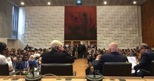 “El mundo tiene que convertirse en un enorme campus universitario”