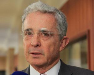 Uribe acoge un pedido muy afín a la izquierda: la gratuidad universitaria
