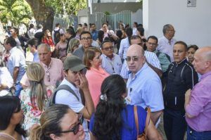 Celadores impiden ingreso de directivos y funcionarios de la U. Autónoma del Caribe