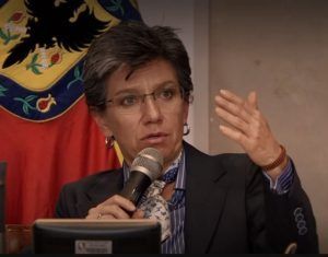 Autonomía no es corrupción. Debe garantizar derecho a la educación: Claudia López
