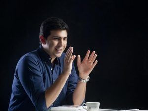 Rector más joven del país y su apuesta por educación universitaria low cost