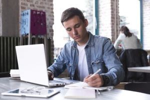Por la emergencia, ¿se justifican clases virtuales con problemas de calidad?