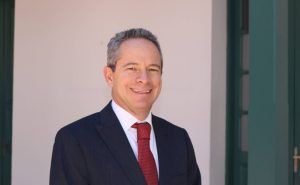FUAC busca nuevo rector…. y recuperar su registro calificado del pregrado de Derecho