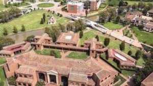 Por ahora, emergencia univ. se soluciona con más tecnología que academia