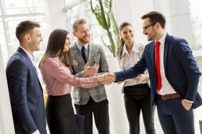 ¿Qué y dónde estudiaron los presidentes de las empresas con más facturación?