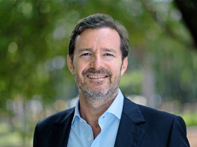 En ICESI Esteban Piedrahíta hereda, con grandes méritos, la rectoría de su padre