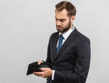 La preocupante disminución salarial de los empleados con educación superior
