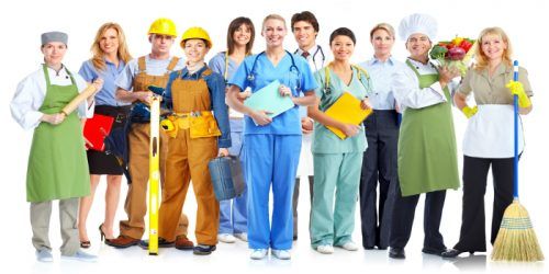 Programas cortos y laborales ganan terreno y alertan a los universitarios