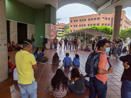 Pese al clamor, Univ. Popular del Cesar no despega. Vuelve a paro