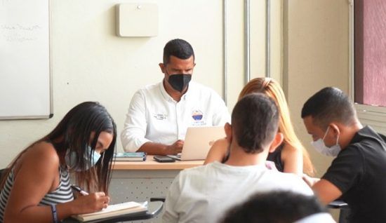 Oportunidades poco vistas: Convocatorias para docentes de planta en universidades públicas