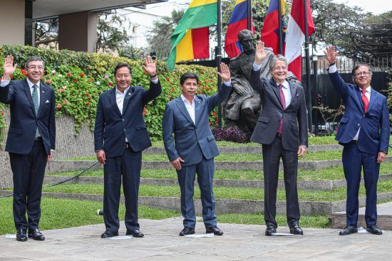 Presidente Petro busca que Colombia participe activamente en universidad andina de posgrados
