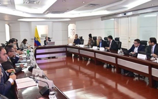 Gobierno afana para ponerse al día con promesa de 500 mil nuevos cupos… sólo en IES públicas