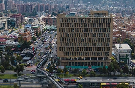 Universidad Javeriana inaugura edificio de servicios a egresados en el norte de Bogotá