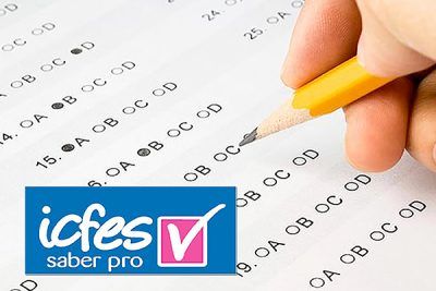 Resultados institucionales Saber Pro 2022 de cada una de las IES, y su comparación con 2021