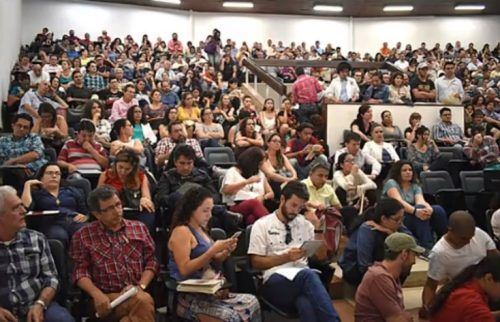Los pedidos del profesorado universitario en el contexto actual de reformas y críticas a los salarios según puntos