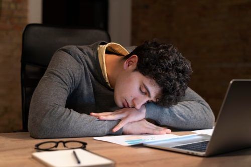 Resultados de evaluaciones académicas varían según la hora del día en que estas se apliquen