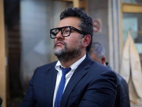 Por falsedad en su hoja de vida debió renunciar viceministro de Cultura
