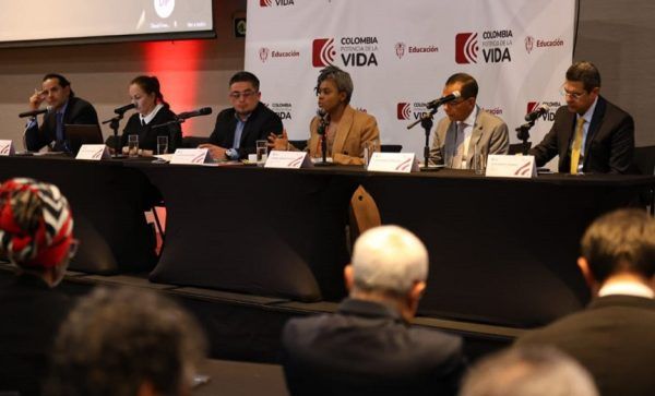 ¿Y qué va a pasar con las reformas educativas? Nadie sabe. Mineducación no da certezas