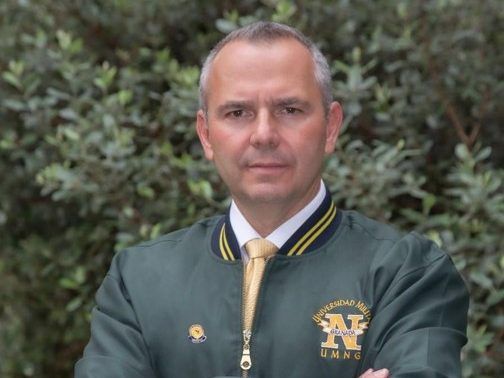 General (r) Javier Ayala logra mayoría suficiente para volver en propiedad a la rectoría de la UMNG