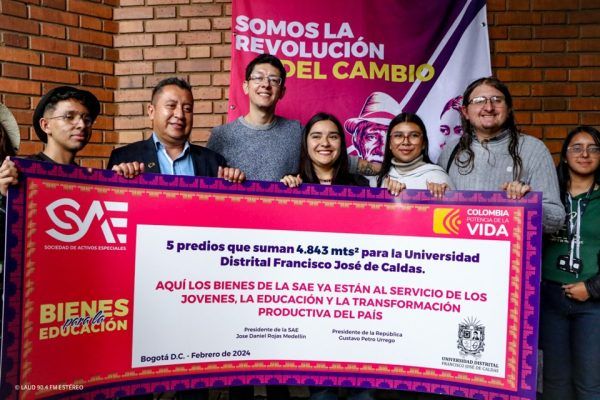 SAE entrega cinco bienes, distribuidos en Bogotá, a la U. Distrital Francisco José de Caldas