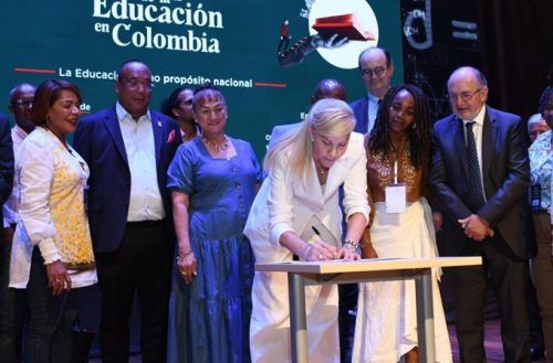 Gobernación del Valle proyecta multicampus virtual con 37 IES