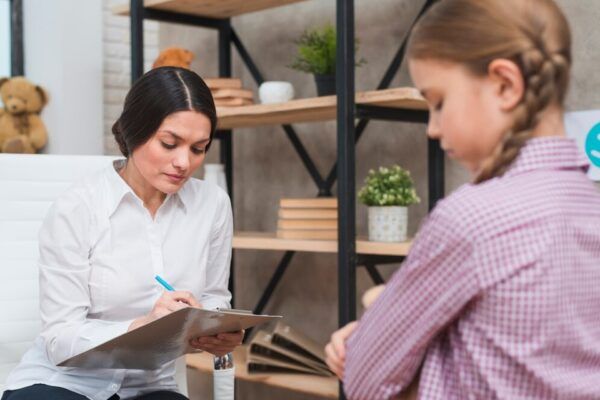 Proponen servicio social obligatorio para los egresados de programas de Psicología