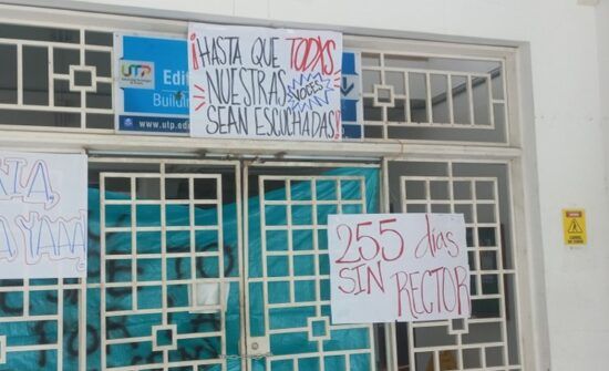Incapacidad del CSU de la UTP para elegir rector lleva a estudiantes a bloquear las instalaciones