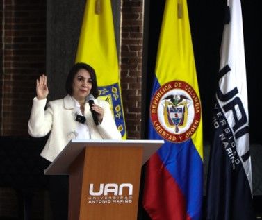 El enorme poder del apellido Losada en la universidad que entra a dirigir Lina Uribe Correa