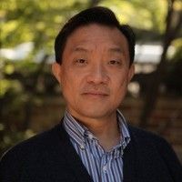 Las universidades tienen un papel en la creación de las ideologías del mañana: James Yoonil Auh