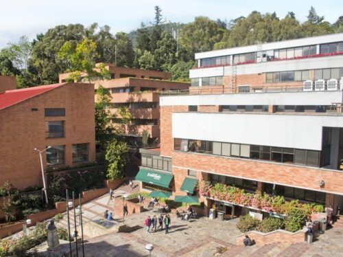 La universidad que, gracias a sus inversiones en bolsa, suple lo que deja de recibir por matrícula