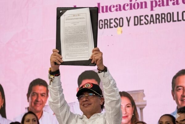 Texto final de la ley que cambia el modelo de asignación de recursos a las IES públicas (art. 86 y 87 de la Ley 30/1992)