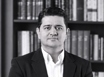 Universidades: ¿clientes o estudiantes?: Rodolfo Correa