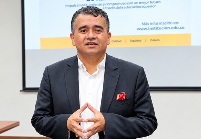 Congreso reconoce impacto educativo del gestor de la Red Summa Education