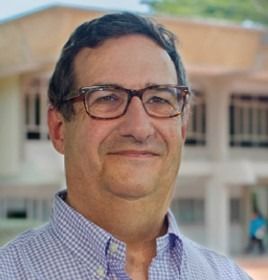 Un año después de elección, Adolfo Meisel Roca se posesiona como rector de Uninorte